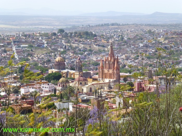 ESTADO DE GUANAJUATO, MÉXICO. San Miguel de Allende; vista panorámica de la Ciudad.