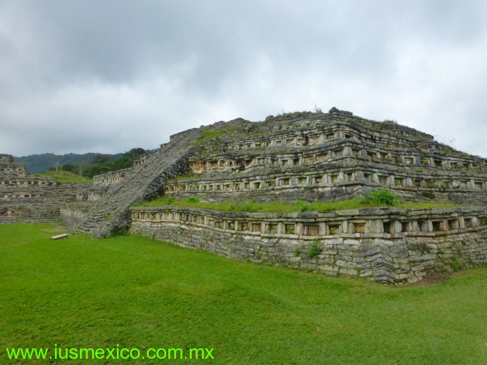Estado de Puebla, México. Cuetzalan; Zona Arqueológica de Yohualichan.