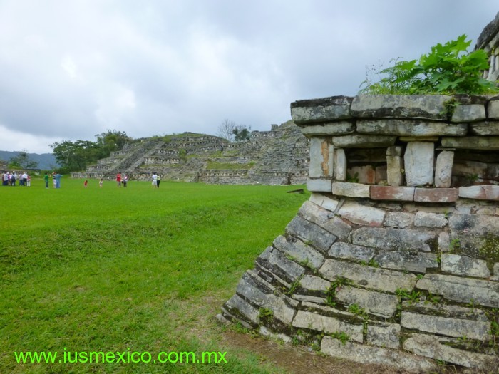 Estado de Puebla, México. Cuetzalan; Zona Arqueológica de Yohualichan, Nichos.