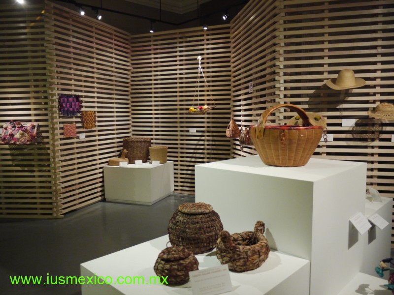 DISTRITO FEDERAL, México. Coyoacán; Museo Nacional de las Culturas Populares, DE PURA FIBRA, El Arte de Tejer la Naturaleza (Sala María Sabina)