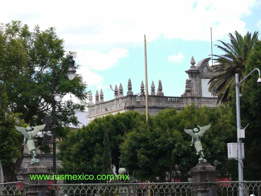 ESTADO DE PUEBLA, Ciudad de Puebla; vista desde el Zócalo.