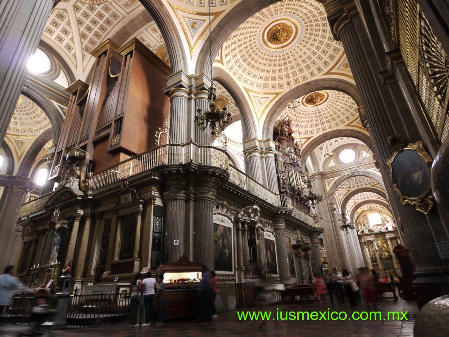 ESTADO DE PUEBLA, Ciudad de Puebla. Catedral; Altar del Perdón.