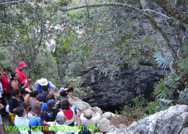 San Luis Potosí, México. Aquismón, Sótano de las Golondrinas.