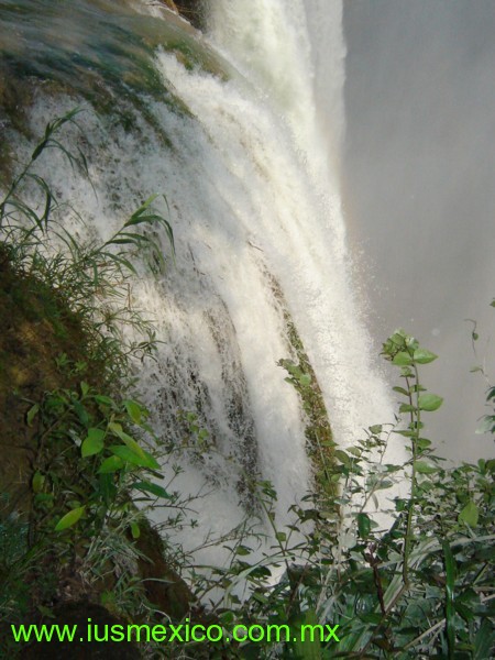 San Luis Potosí, México. Aquismón, Cascada de Tamul.